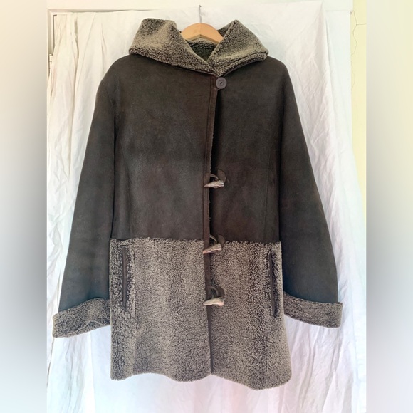 Blue Duck Women's Shearling Coat, Medium - Picture 2 of 7